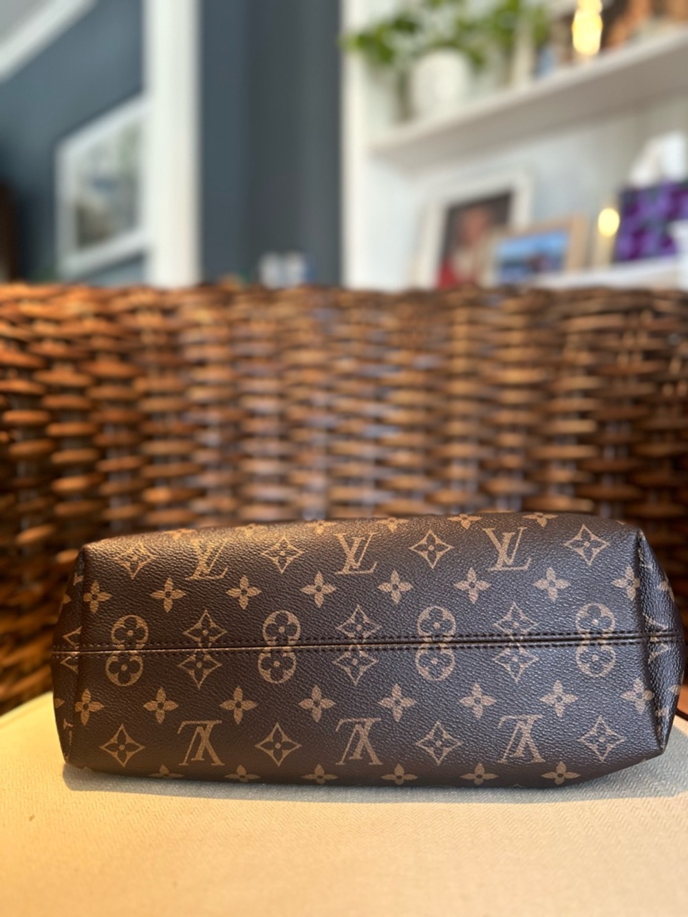 Louis Vuitton Brown Monogram Canvas Shoulder Bag with Fuchsia Interior - Picture 10 of 17